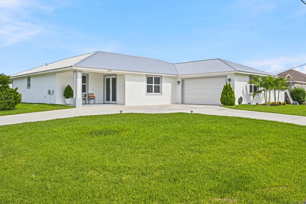 4282 SW Earnest Street Port St Lucie FL 34953