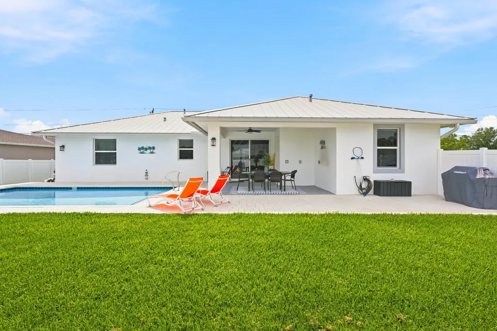 4282 SW Earnest Street Port St Lucie FL 34953
