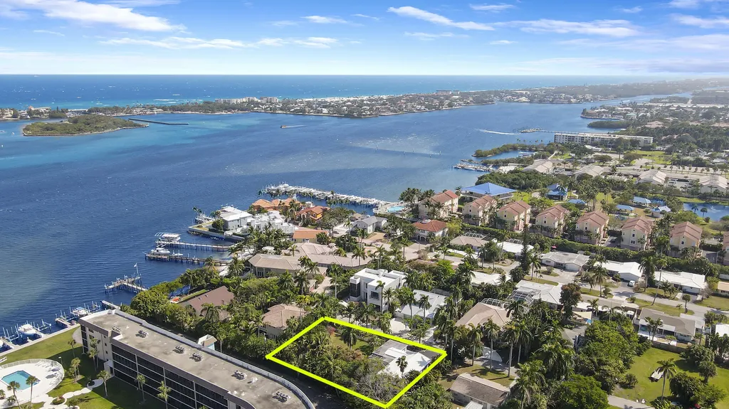 631 Lakeside Harbor Boynton Beach FL 33435