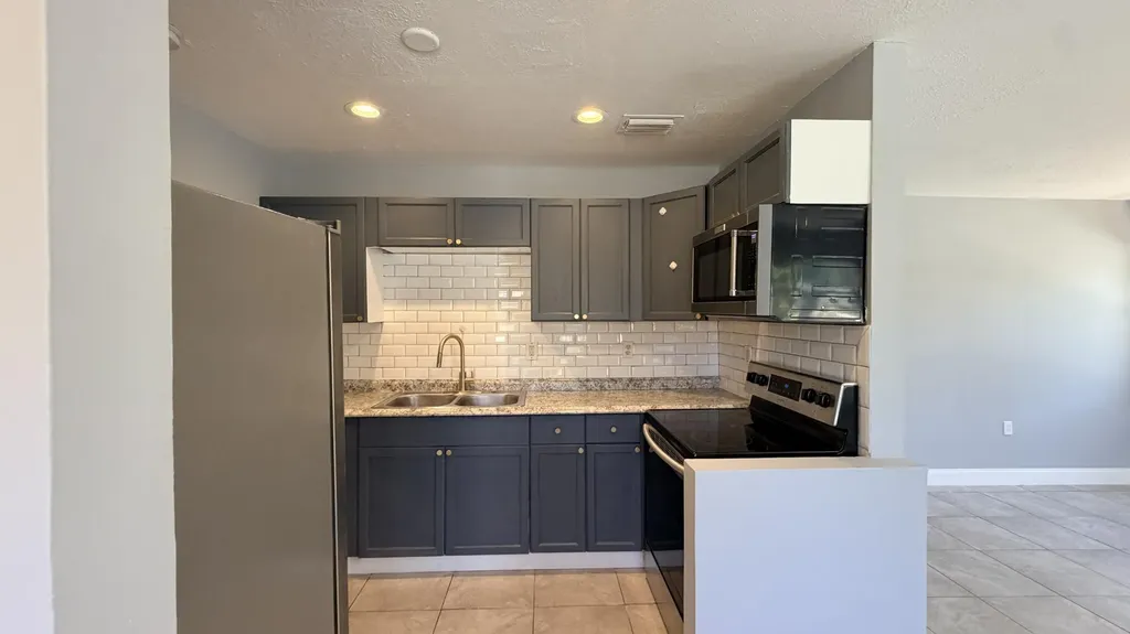 607 N 19th Street Fort Pierce FL 34950