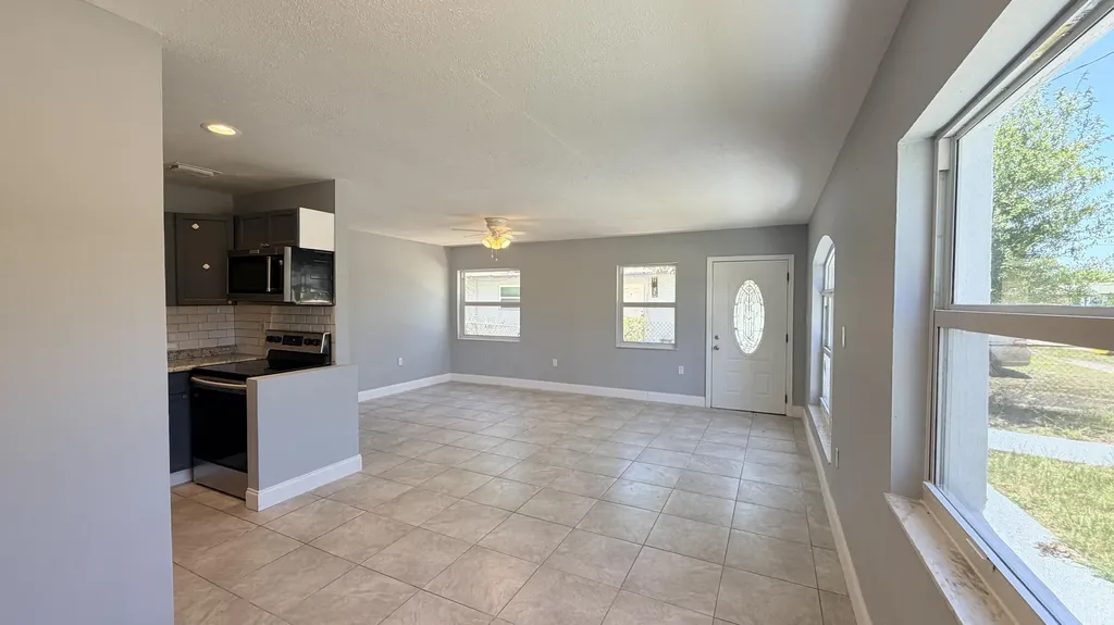 607 N 19th Street Fort Pierce FL 34950