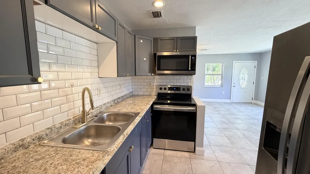 607 N 19th Street Fort Pierce FL 34950