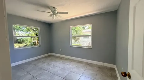 607 N 19th Street Fort Pierce FL 34950