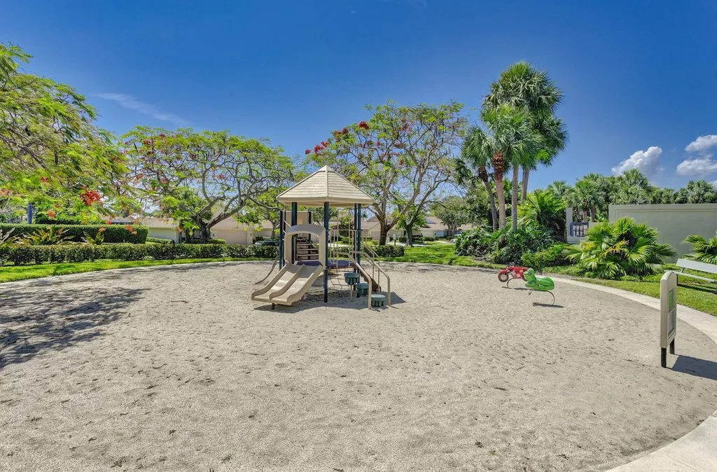 2401 Marina Isle Way Jupiter FL 33477