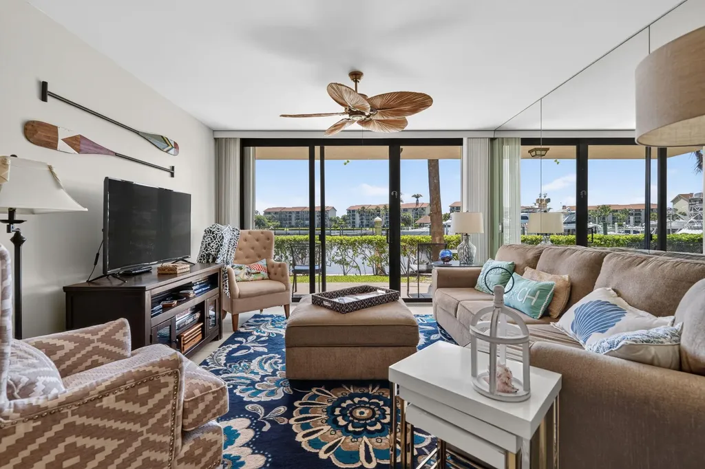 2401 Marina Isle Way Jupiter FL 33477