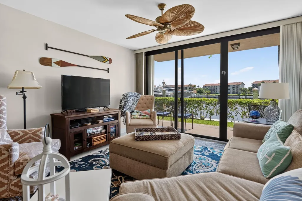 2401 Marina Isle Way Jupiter FL 33477