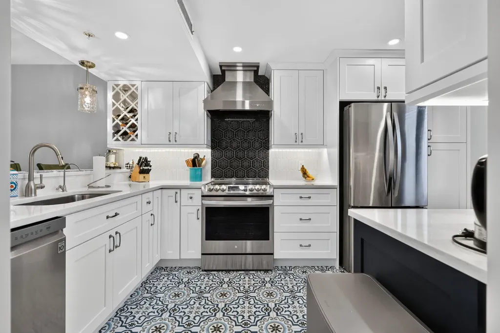 2401 Marina Isle Way Jupiter FL 33477