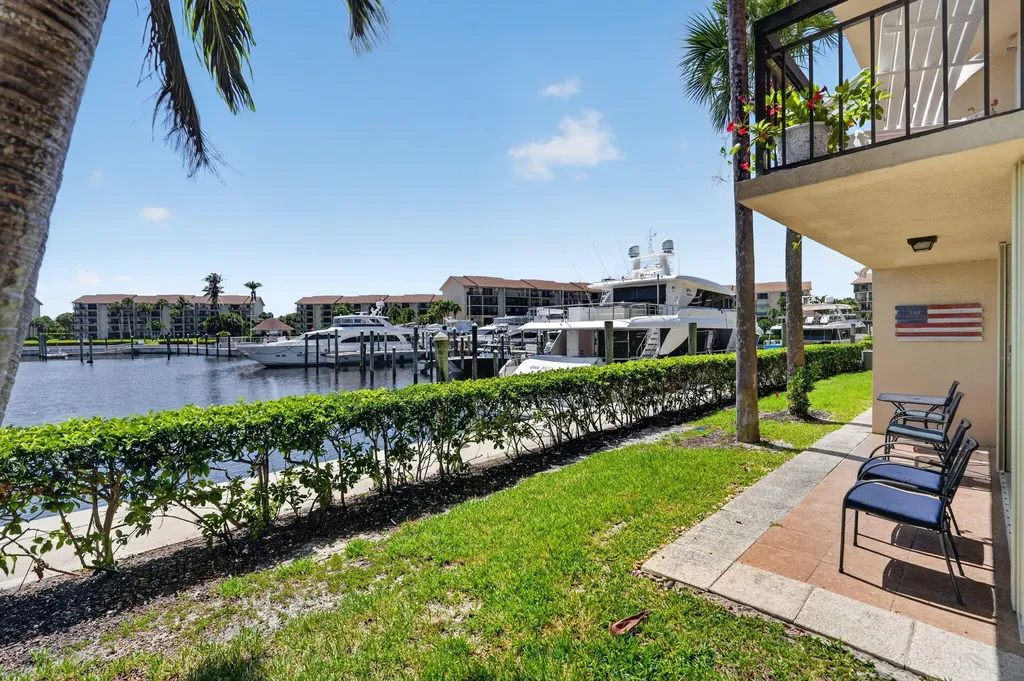 2401 Marina Isle Way Jupiter FL 33477