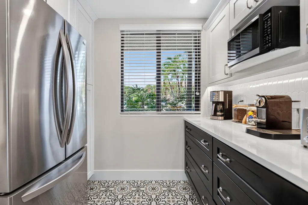 2401 Marina Isle Way Jupiter FL 33477