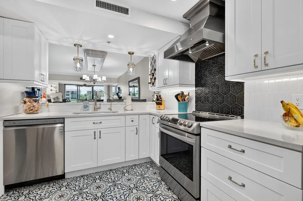 2401 Marina Isle Way Jupiter FL 33477