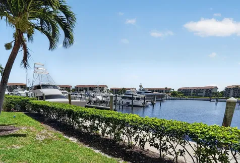2401 Marina Isle Way Jupiter FL 33477