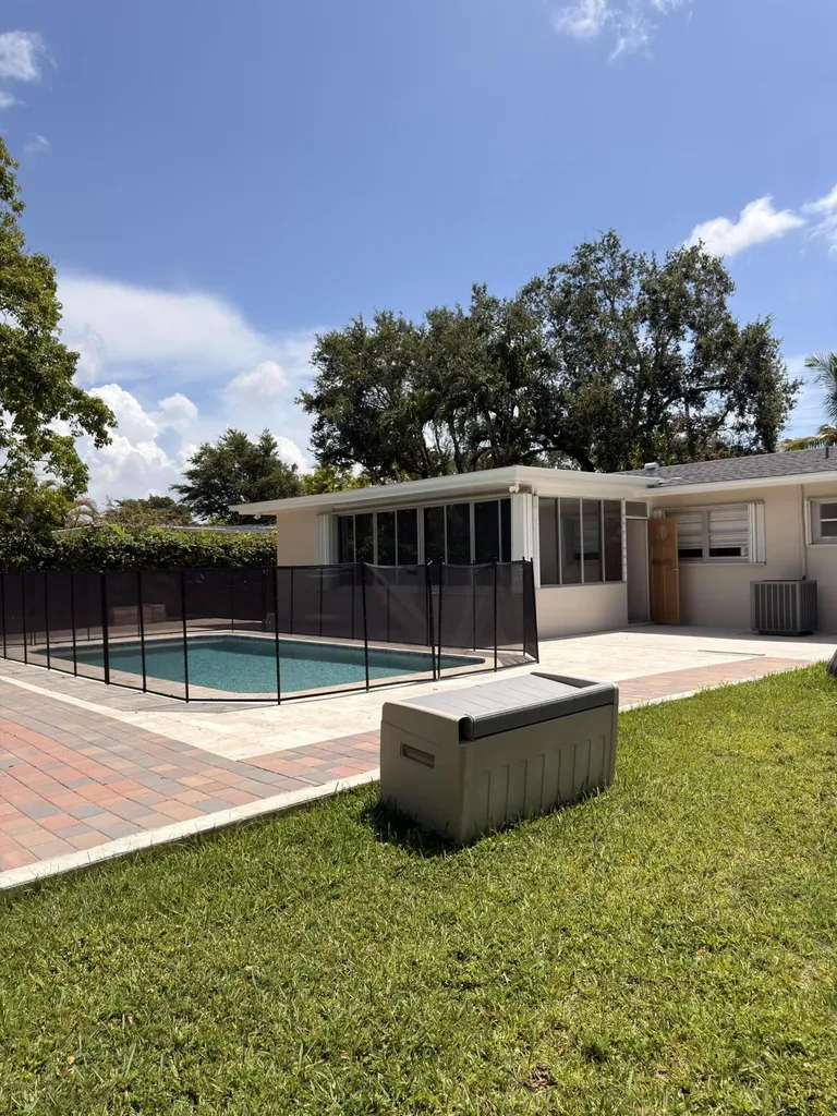 7500 SW 98th Court Miami FL 33173