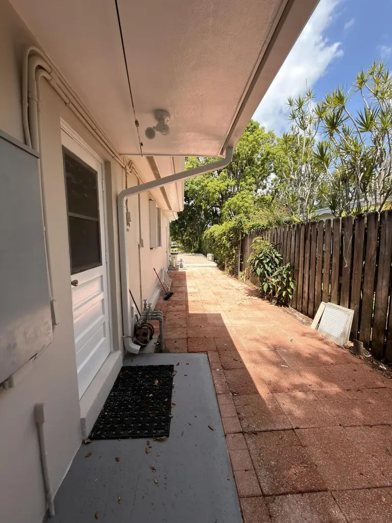 7500 SW 98th Court Miami FL 33173