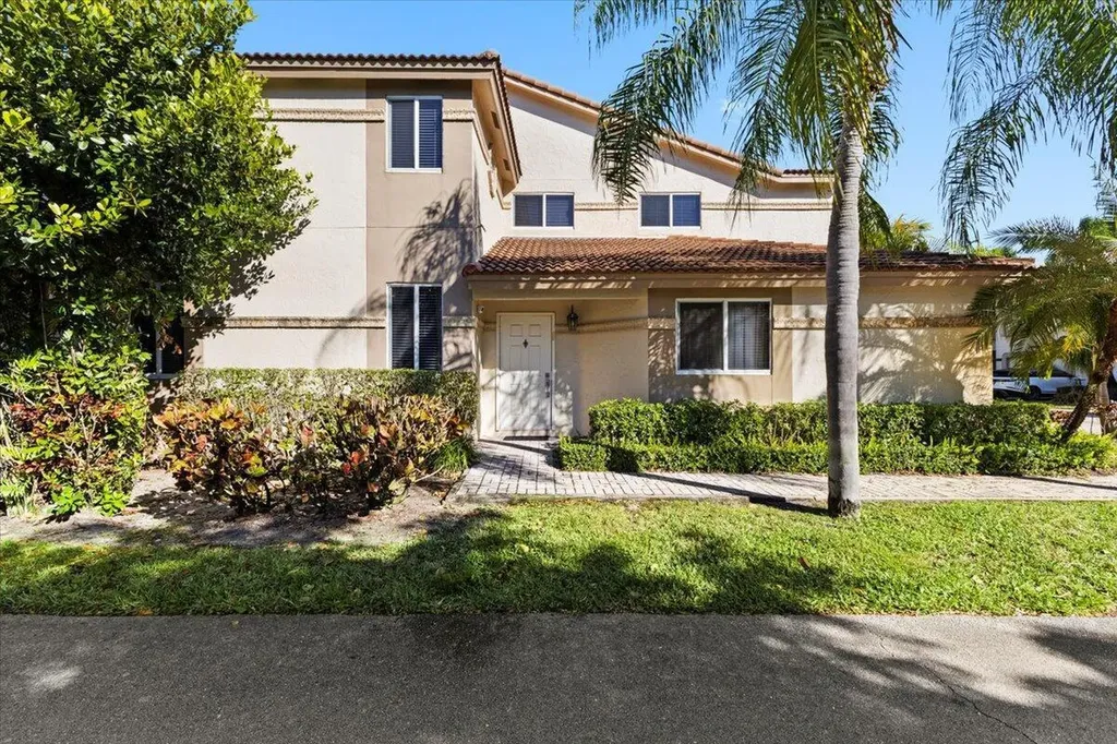 6700 Via Regina Boca Raton FL 33433