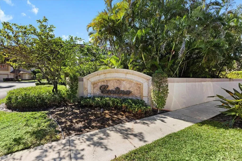 6700 Via Regina Boca Raton FL 33433