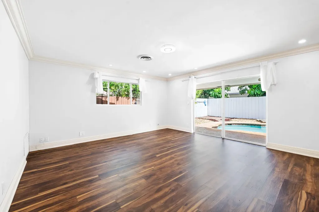 2011 NE 55th Street Fort Lauderdale FL 33308