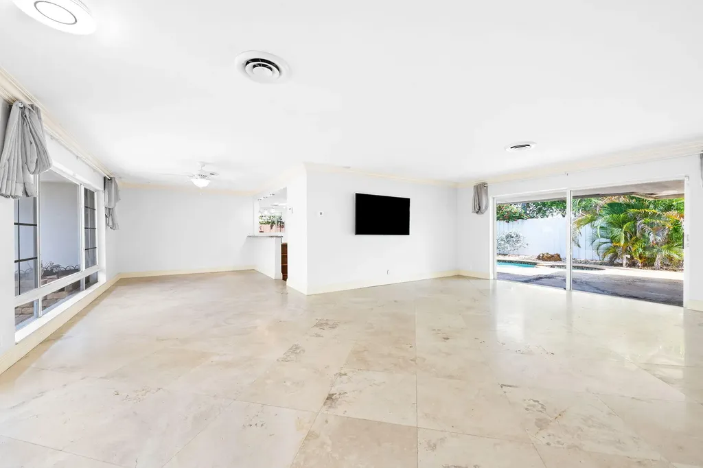 2011 NE 55th Street Fort Lauderdale FL 33308