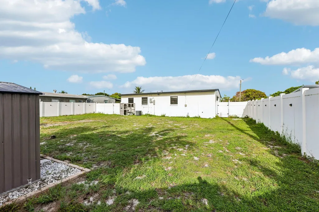 1200 NW 19th Avenue Fort Lauderdale FL 33311