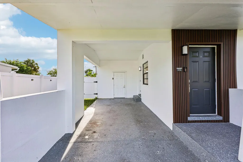 1200 NW 19th Avenue Fort Lauderdale FL 33311
