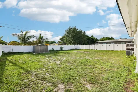 1200 NW 19th Avenue Fort Lauderdale FL 33311