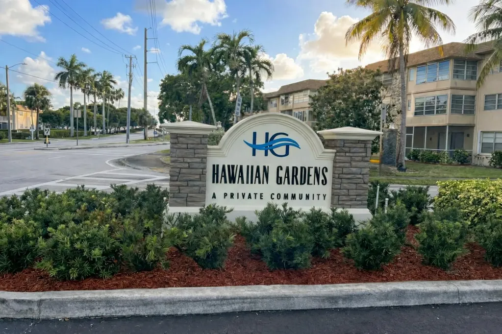 5041 W Oakland Park Boulevard Lauderdale Lakes FL 33313