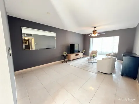5041 W Oakland Park Boulevard Lauderdale Lakes FL 33313