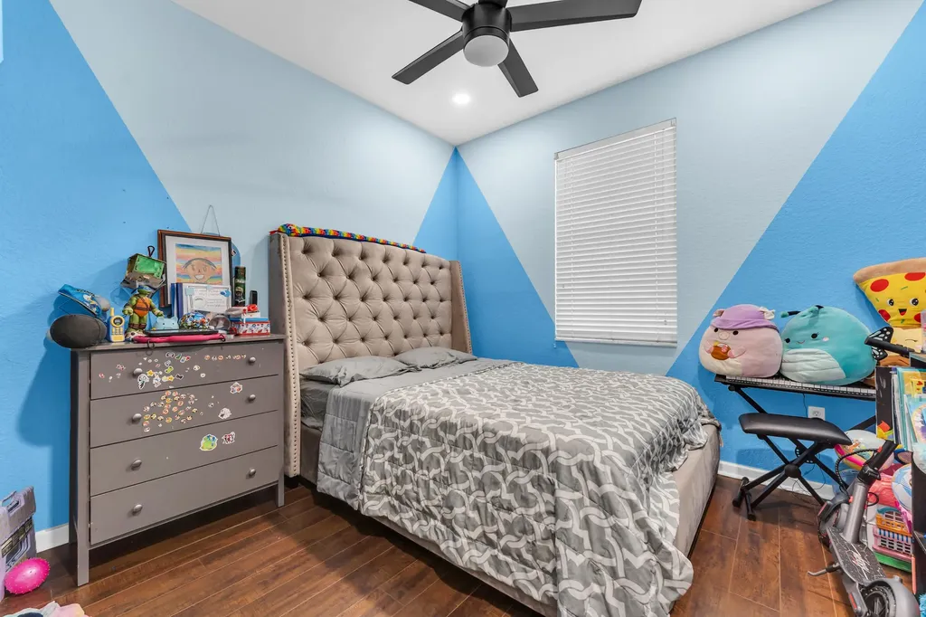 1723 NW 78th Way Pembroke Pines FL 33024