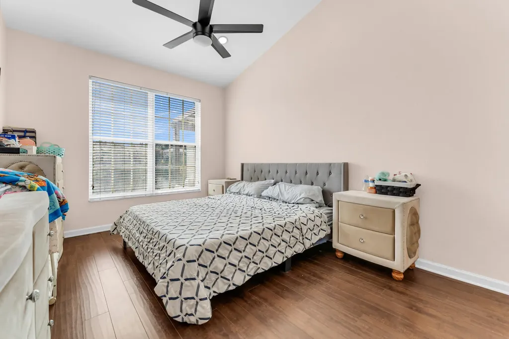 1723 NW 78th Way Pembroke Pines FL 33024