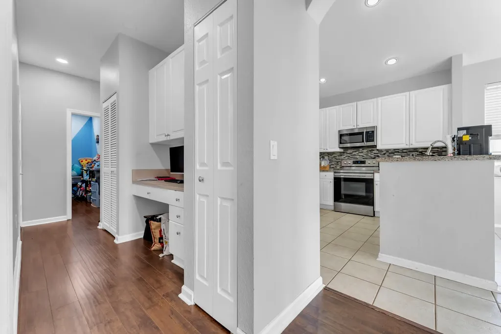 1723 NW 78th Way Pembroke Pines FL 33024