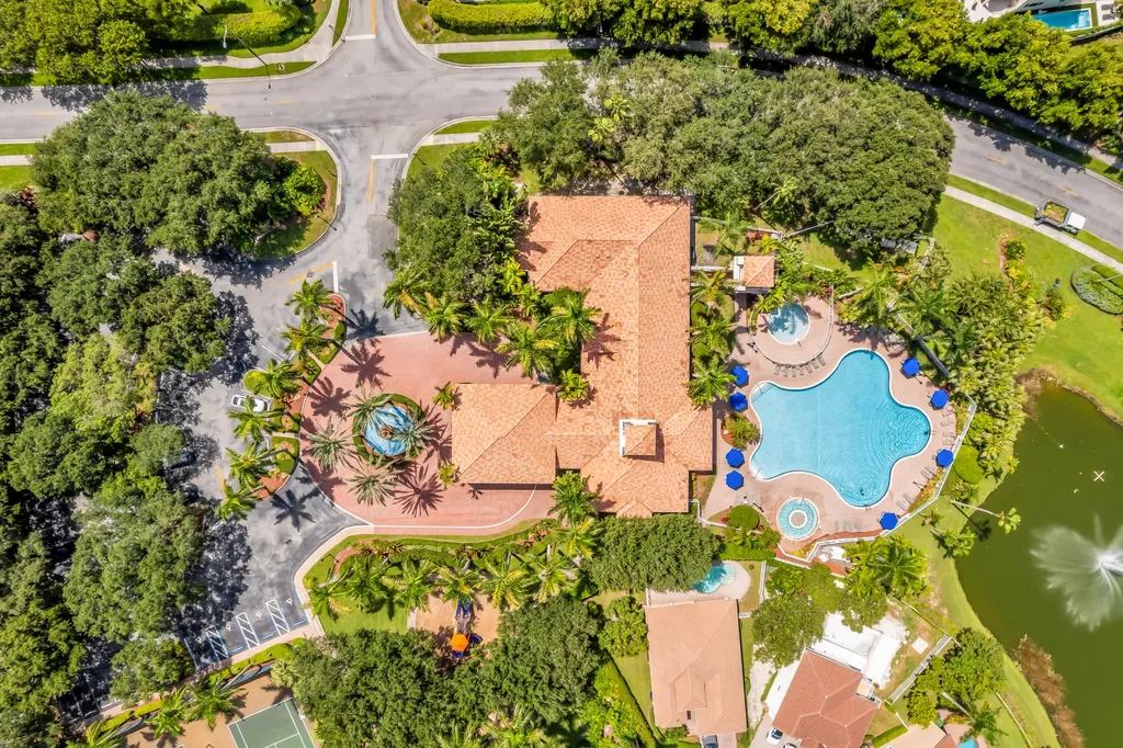 1723 NW 78th Way Pembroke Pines FL 33024