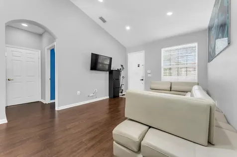 1723 NW 78th Way Pembroke Pines FL 33024