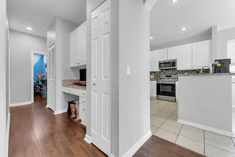 1723 NW 78th Way Pembroke Pines FL 33024