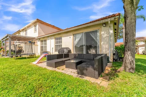 1723 NW 78th Way Pembroke Pines FL 33024