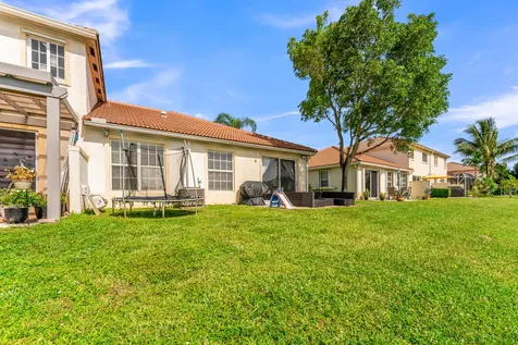 1723 NW 78th Way Pembroke Pines FL 33024