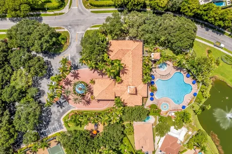 1723 NW 78th Way Pembroke Pines FL 33024