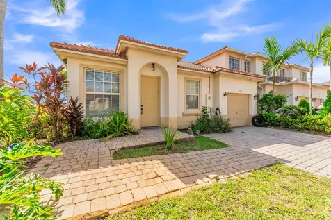 1723 NW 78th Way Pembroke Pines FL 33024