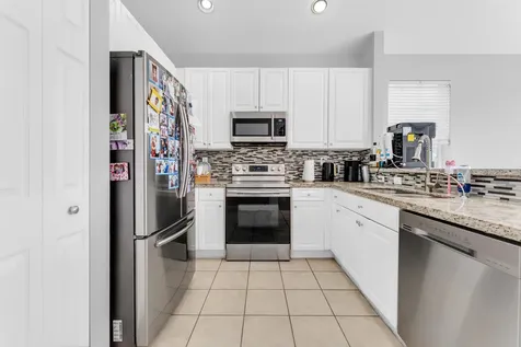 1723 NW 78th Way Pembroke Pines FL 33024
