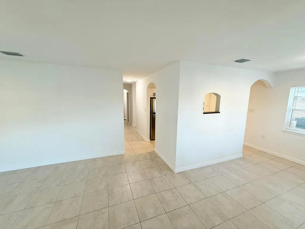 912 SE Tarpon Avenue Stuart FL 34994