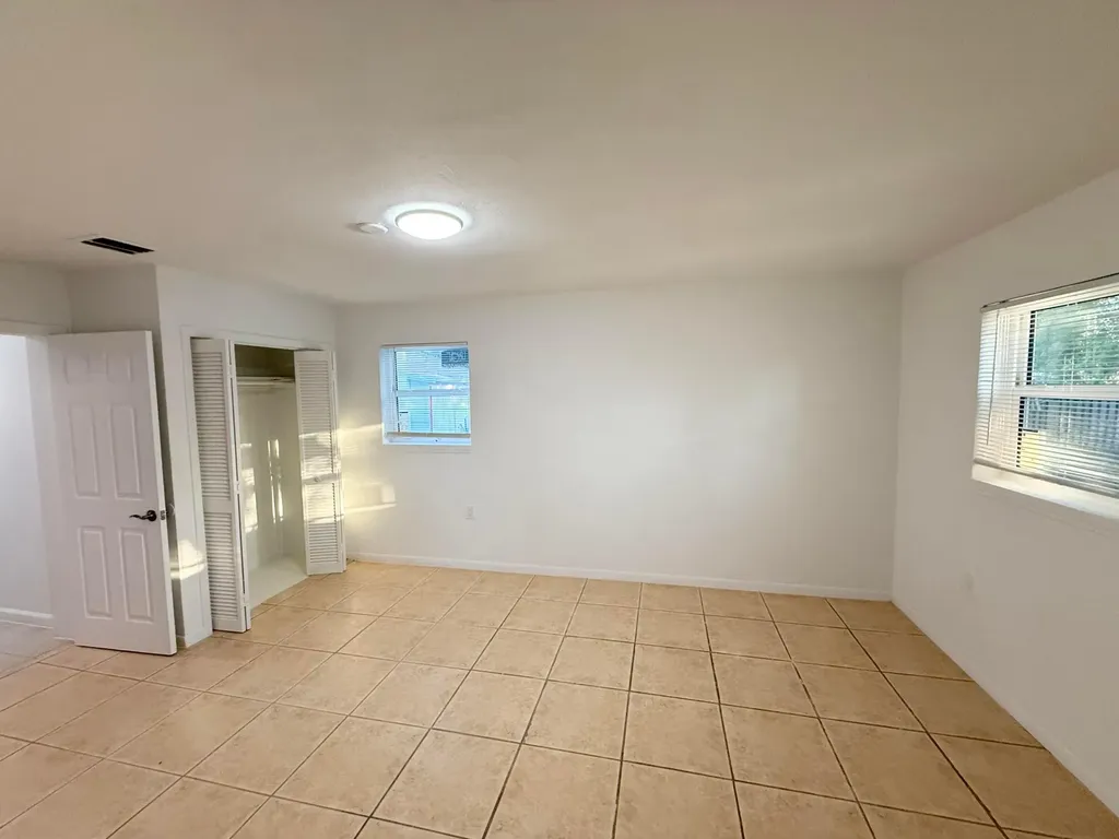 912 SE Tarpon Avenue Stuart FL 34994
