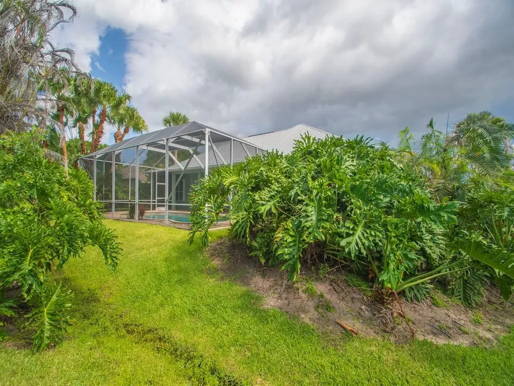 6566 35th Place Vero Beach FL 32966