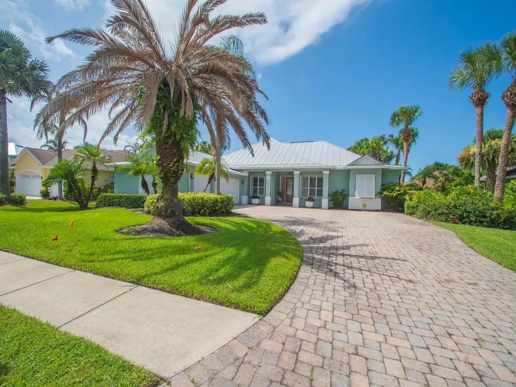 6566 35th Place Vero Beach FL 32966