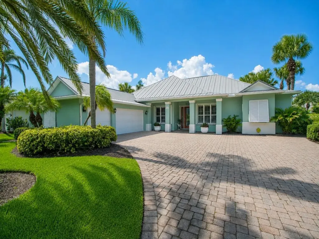 6566 35th Place Vero Beach FL 32966
