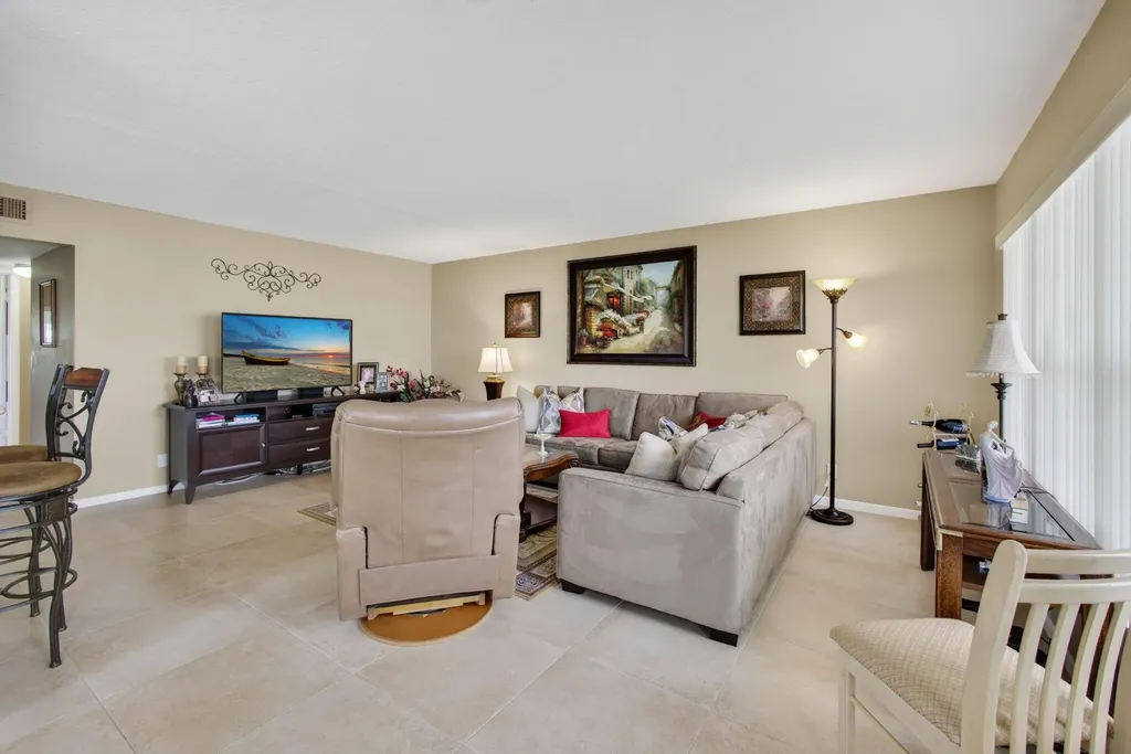 101 Wellington C West Palm Beach FL 33417