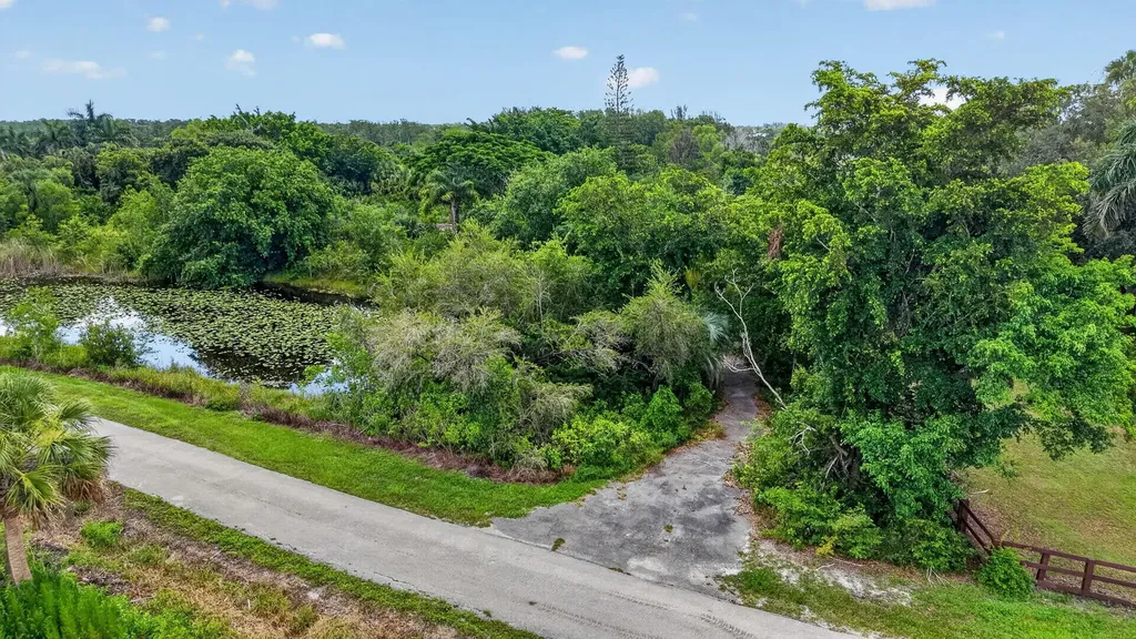 2262 Prarieview Drive Loxahatchee FL 33470
