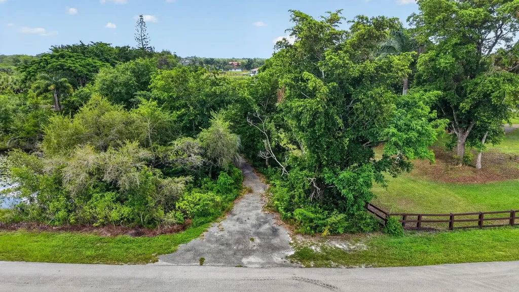 2262 Prarieview Drive Loxahatchee FL 33470