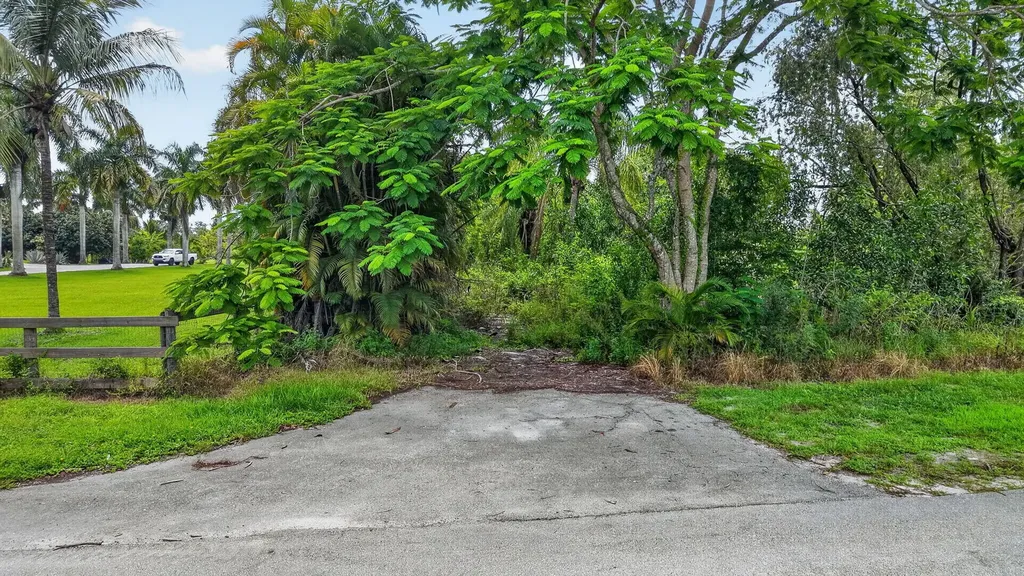 2262 Prarieview Drive Loxahatchee FL 33470