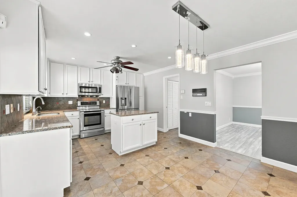5831 NW 56th Place Tamarac FL 33319