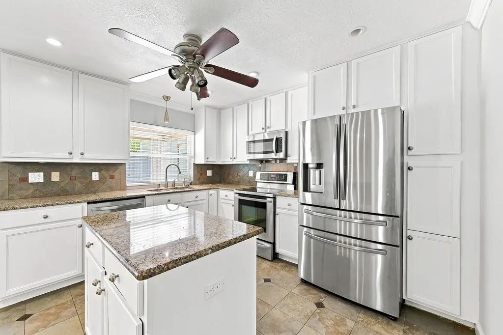 5831 NW 56th Place Tamarac FL 33319