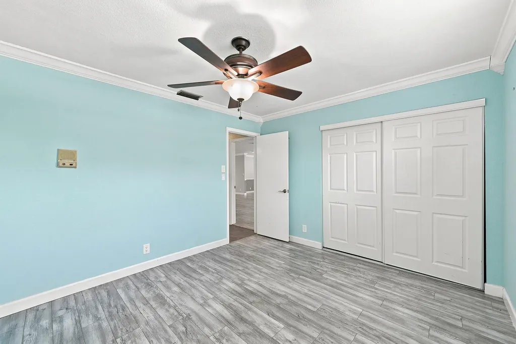 5831 NW 56th Place Tamarac FL 33319
