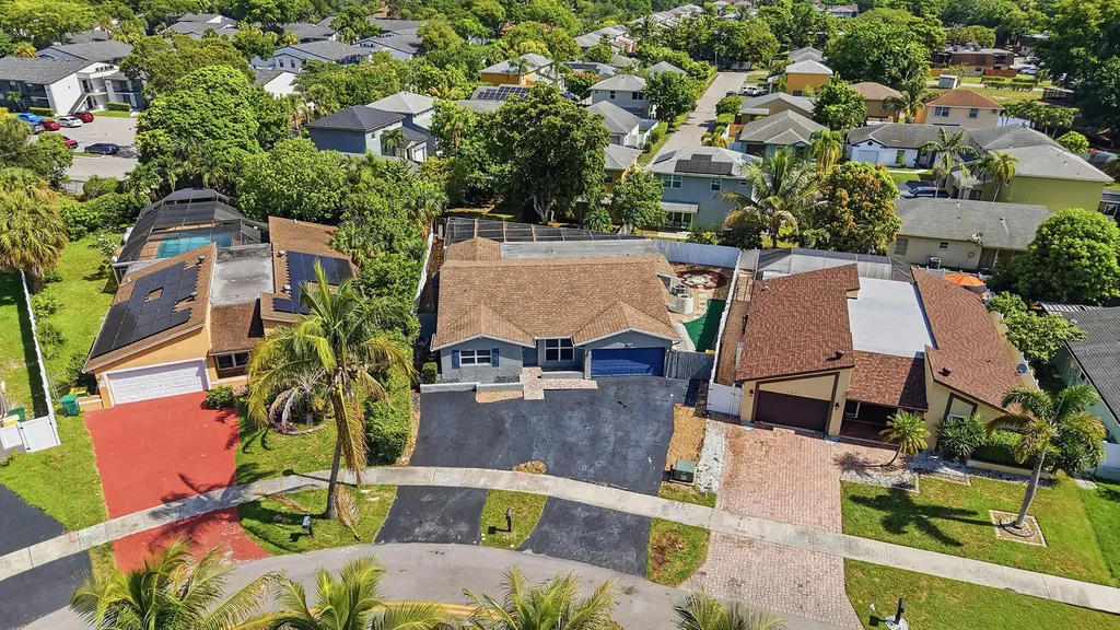 5831 NW 56th Place Tamarac FL 33319